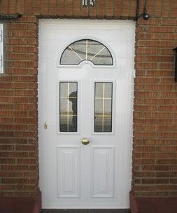 Puerta panel blanca  con cristales para uso de puerta de acceso a vivienda